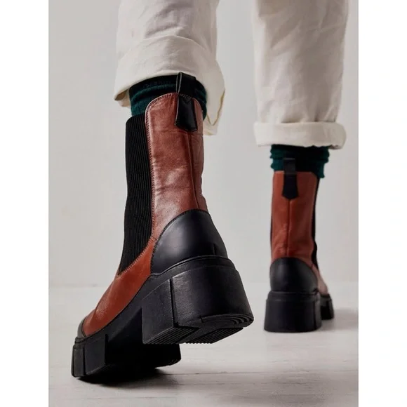 Free People Maren Mid Chelsea Black and Brown Women's Boots - 38.5